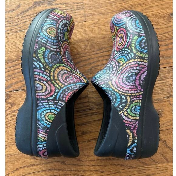 Crocs Neria Pro II Clogs Sz 6 Mules Nurse Work Dual Comfort Multicolor Non Slip - Picture 6 of 8